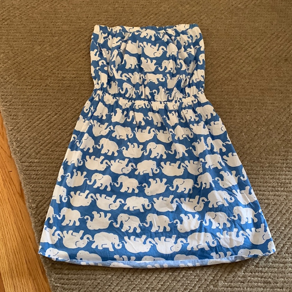 Lilly Pulitzer elephant cotton dress. Elastic at top of dress and at waist.